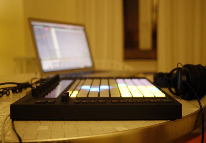 ableton_push_on_table
